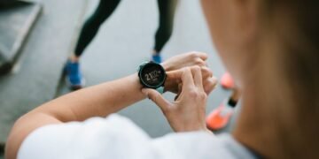 How To Set Time On Smartwatch Without App